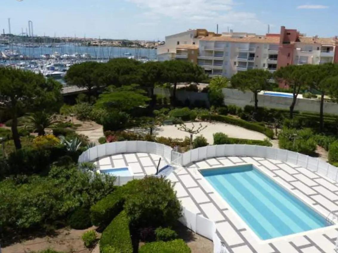 Studio Cabine Vue Port Avec Parking Prive, Piscine, Parc, Boulodrome Agde Exterior photo