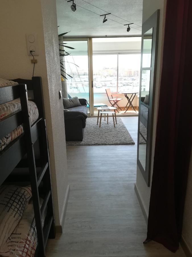 Studio Cabine Vue Port Avec Parking Prive, Piscine, Parc, Boulodrome Agde Exterior photo